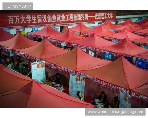 体育科学知识传播渠道拓宽,权威内容助力公众形成科学健身观。 体育科学知识传播渠道拓宽,权威内容助力公众形成科学健身观。